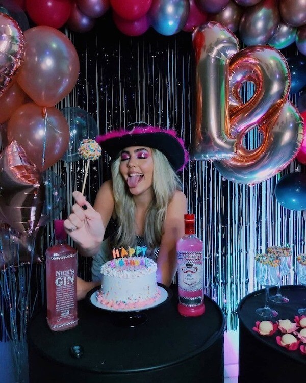 Neon Party Vibes 18th Birthday Photoshoot