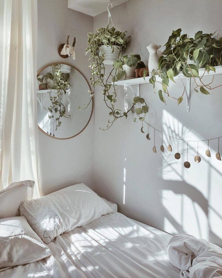 19 Cute Small Aesthetic Bedroom Ideas To Create Your Dream Room - Girl Shares Tips