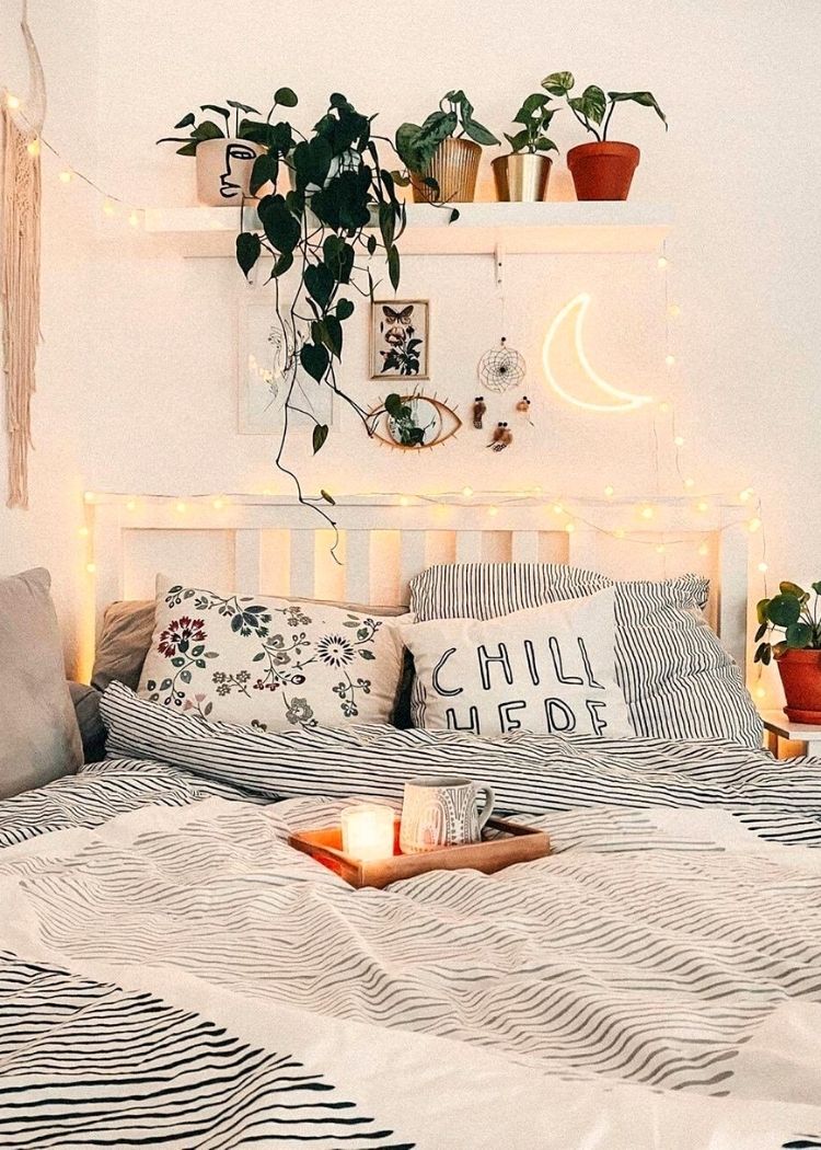 19 Cute Small Aesthetic Bedroom Ideas To Create Your Dream Room - Girl  Shares Tips