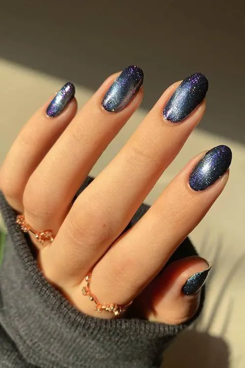 August nails