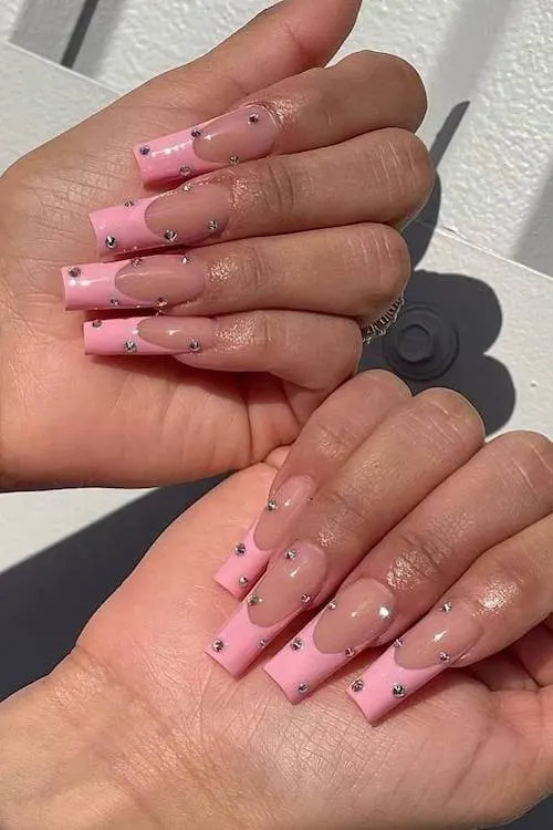 August nails