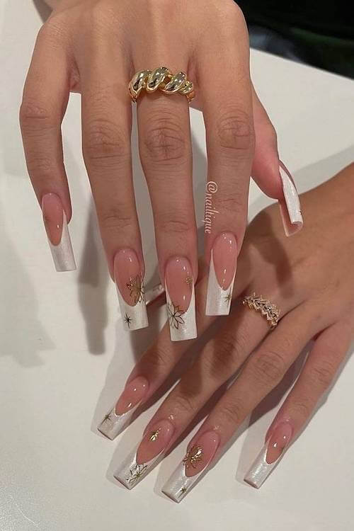 August nails