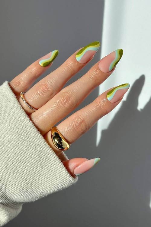 August nails
