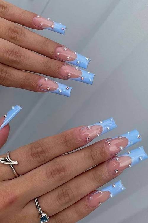 August nails