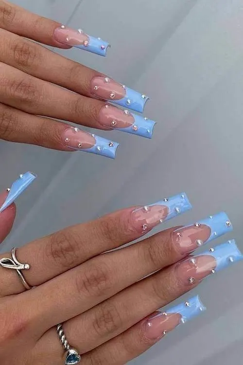 August nails