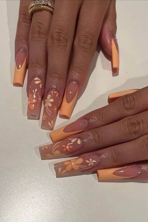 August nails
