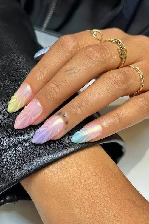 August nails