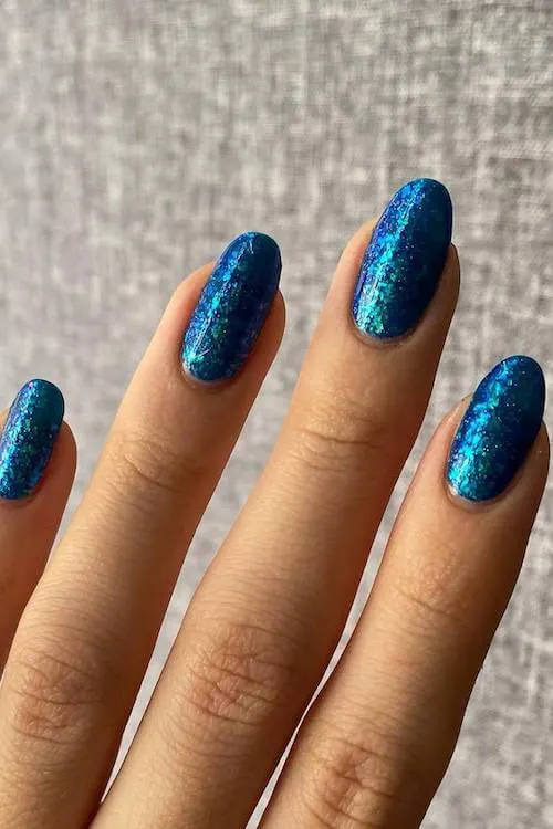 August nails