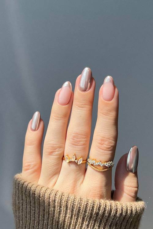 August nails