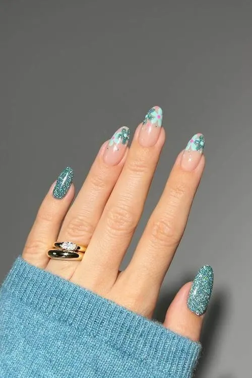 August nails