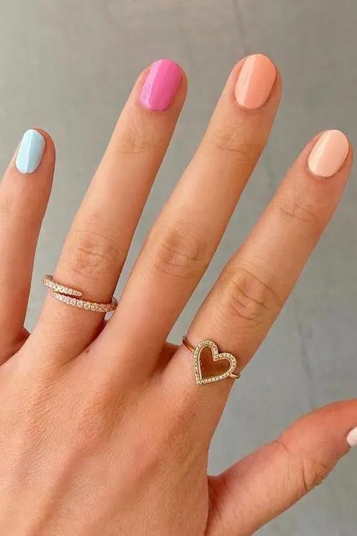 August nails