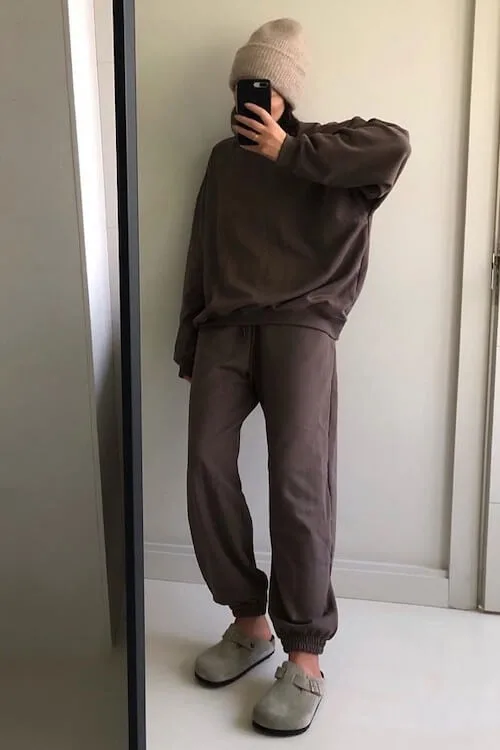 Birkenstock clogs outfit
