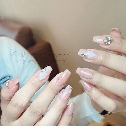 long Chinese nails