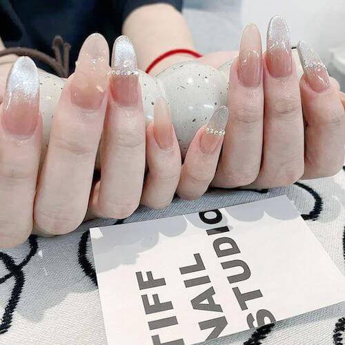 long Chinese nails