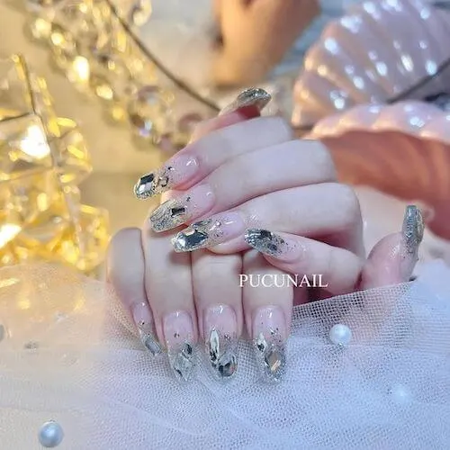 long Chinese nails