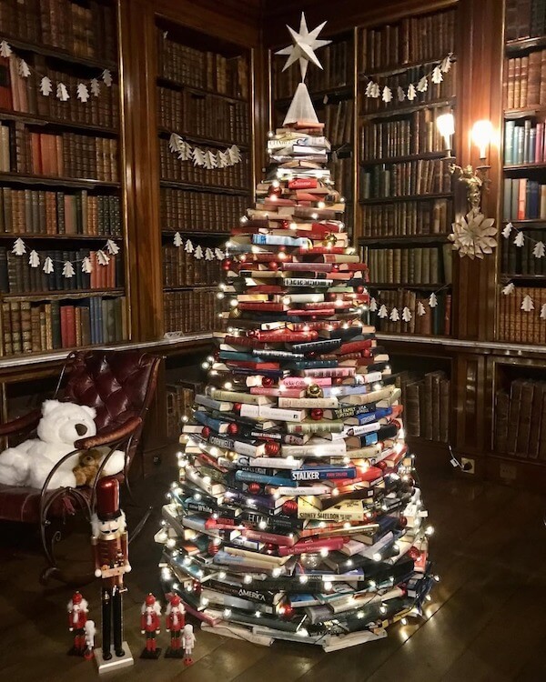 Book Christmas Tree