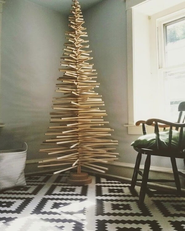 Minimalist Wooden Branch Tree