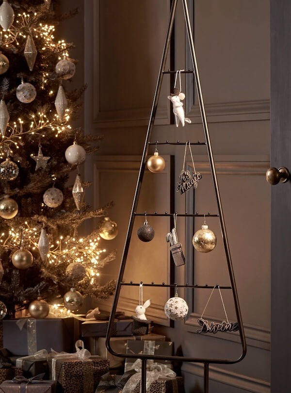 Metal Frame Christmas Tree
