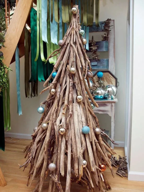 Driftwood Tree with Coastal Decor