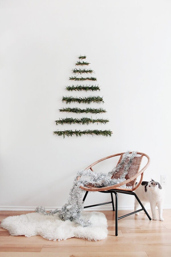 Wall Hanging Greenery Christmas Tree