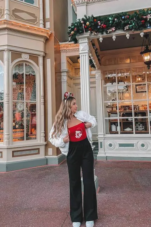 Disney outfits women