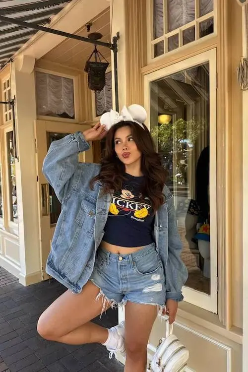 Disney outfits women
