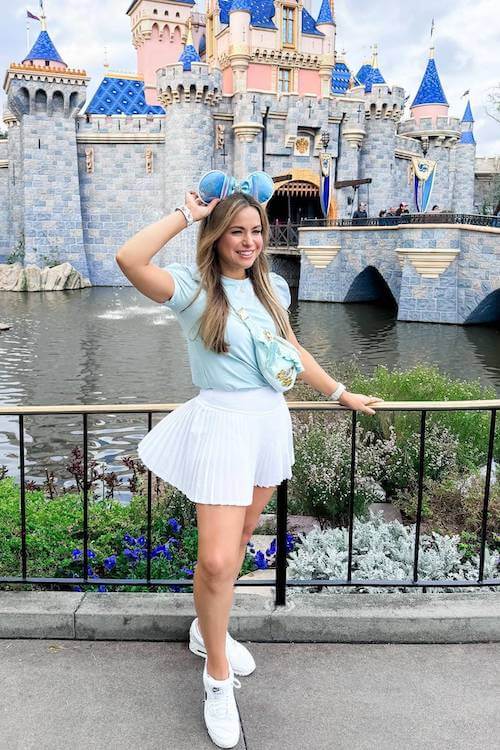 Disney outfits women