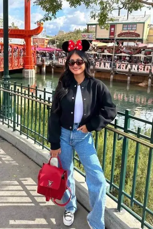 Disney outfits women
