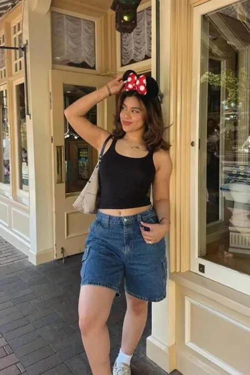 Disney outfits women