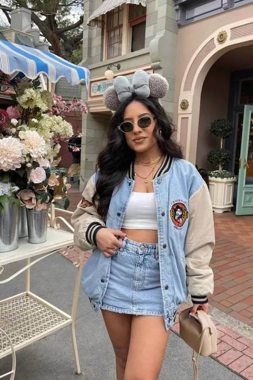 Disney outfits women