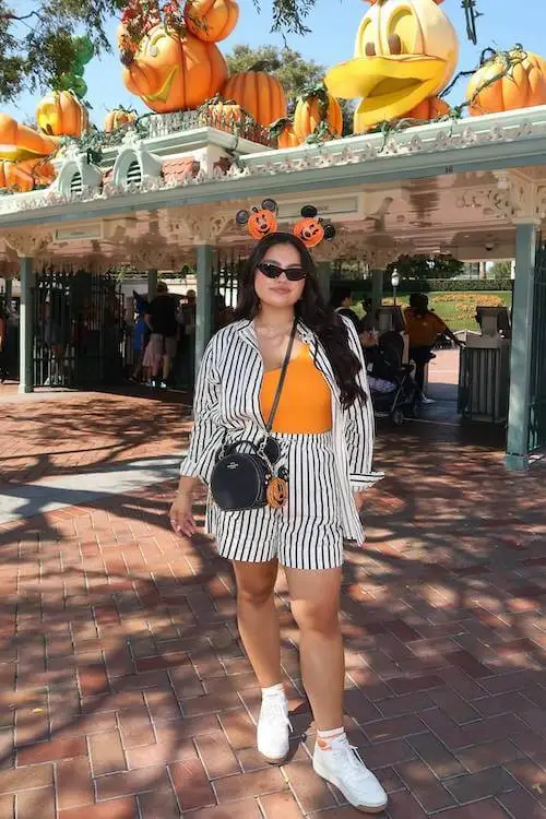 Disney outfits women