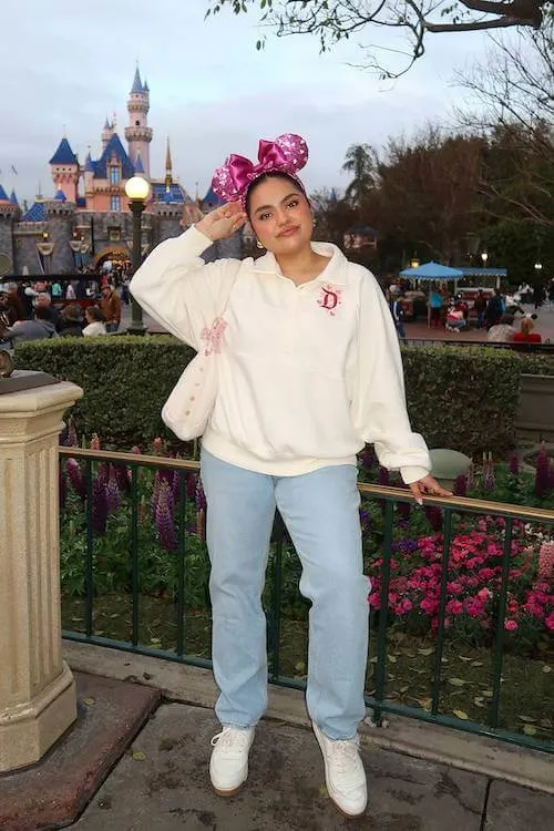 Disney outfits women