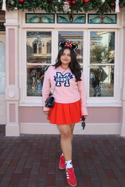 Disney outfits women