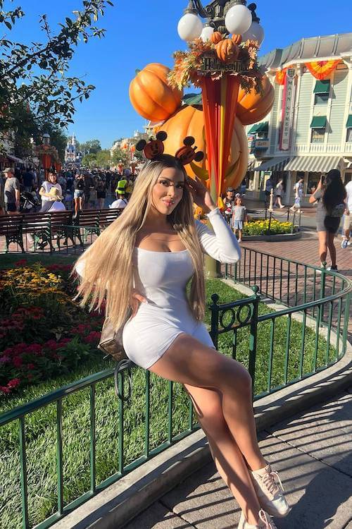 Disney outfits for women