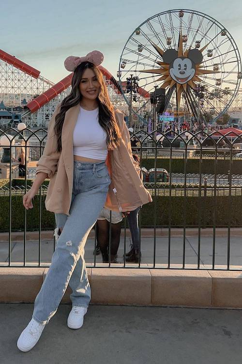 Disney outfits for women