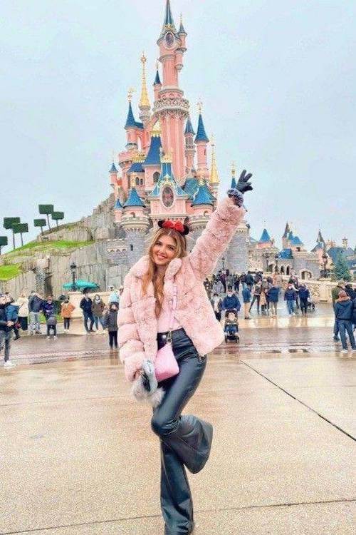 Disney outfits for women
