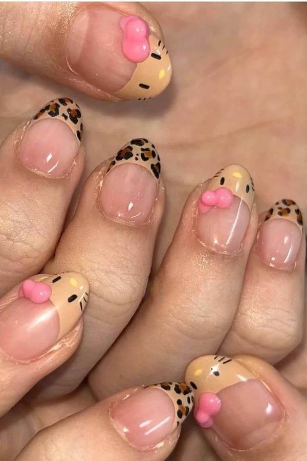 Hello Kitty nails