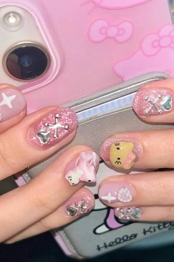 Hello Kitty nails