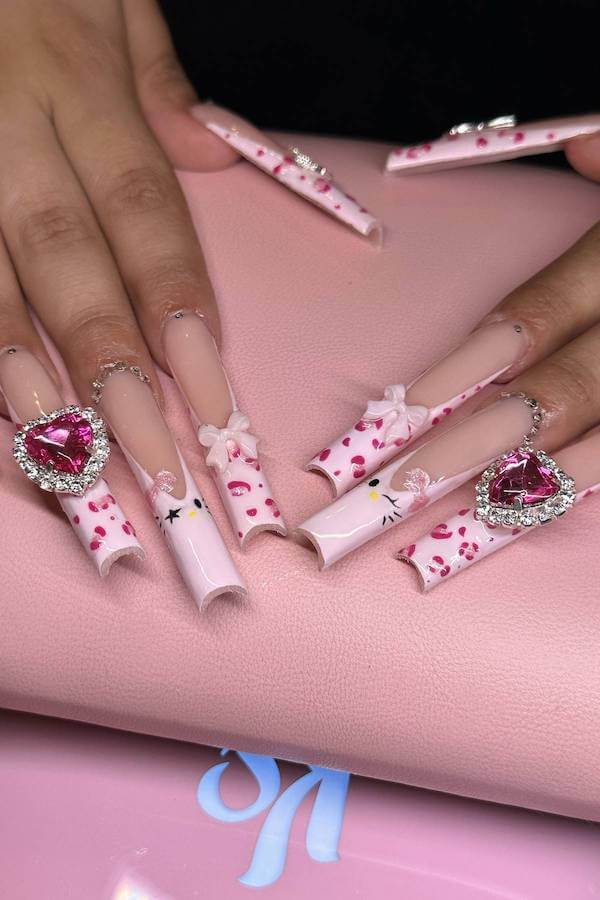 Hello Kitty nails