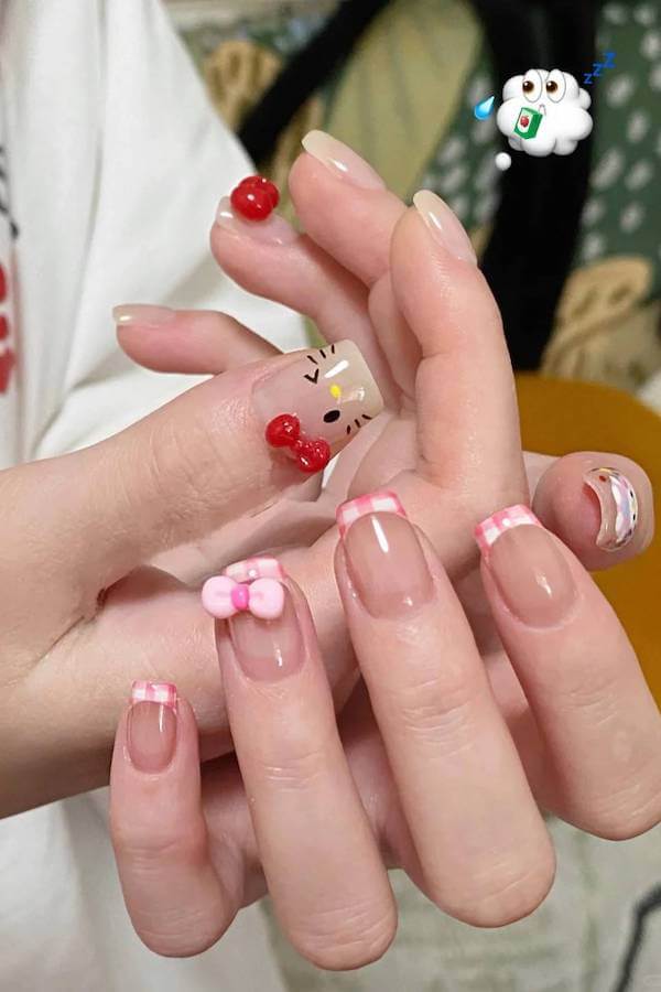 Hello Kitty nails