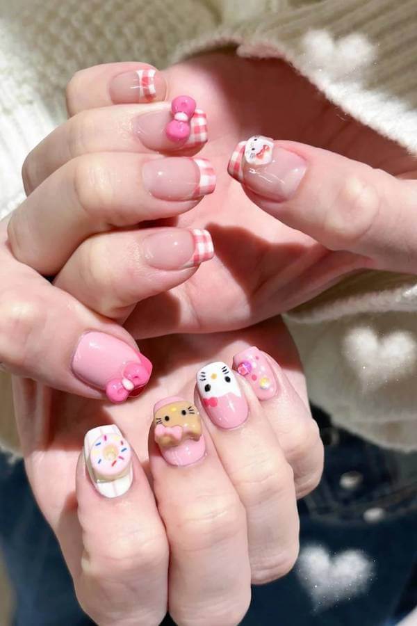 Hello Kitty nails