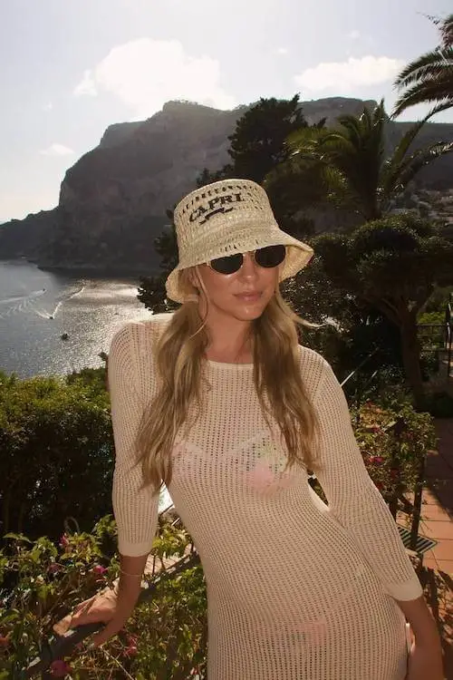 Italian summer outfit for women