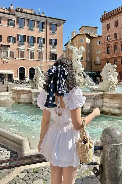 Italian summer outfit for women
