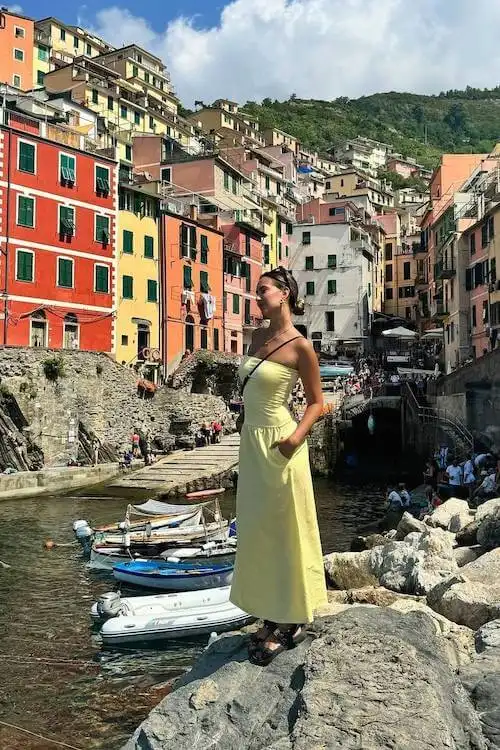 Italian summer outfit for women
