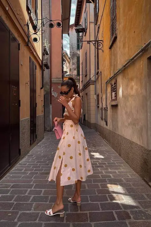 Italian summer outfit for women