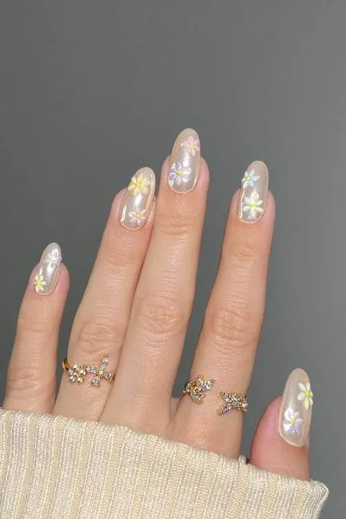 50+ Trendy June Nails to Inspire Your Next Summer Manicure - Girl ...