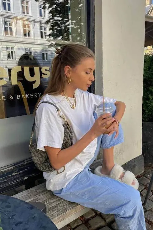 T-shirt outfit