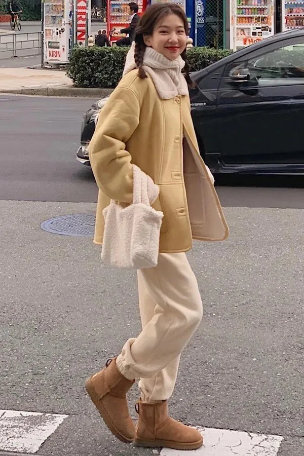 70+ Stylish UGGs Outfits To Elevate Your Style [2024] Platform, Tasman