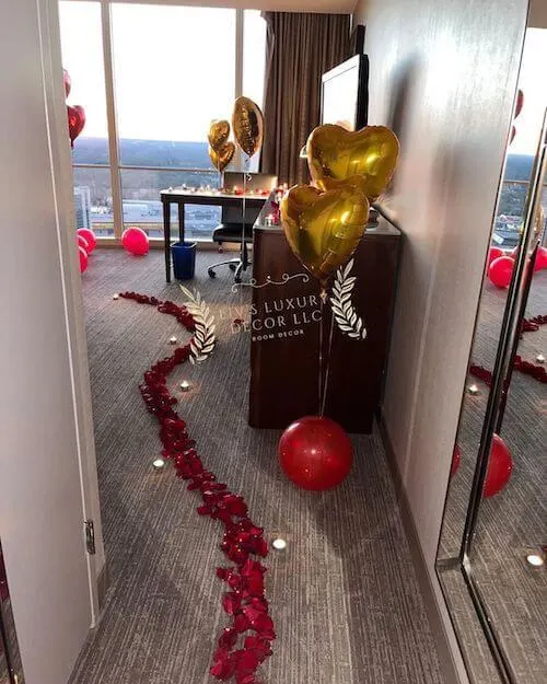 how to decorate a hotel room on Valentines Day to surprise her or him