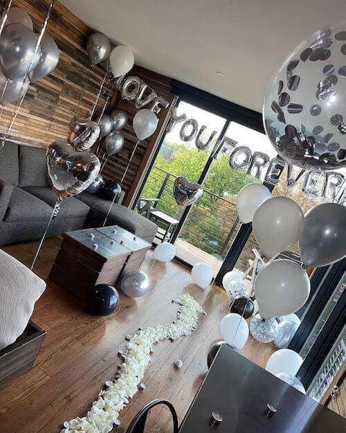 silver scheme romantic decoration ideas for Valentines Day